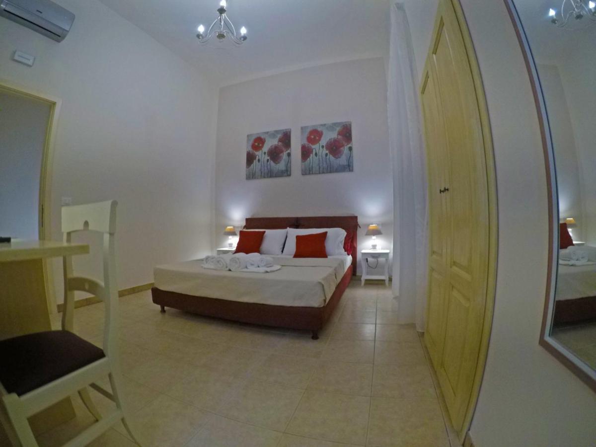 Bed and Breakfast A Casa Tu Zi Melu Felline Exterior foto